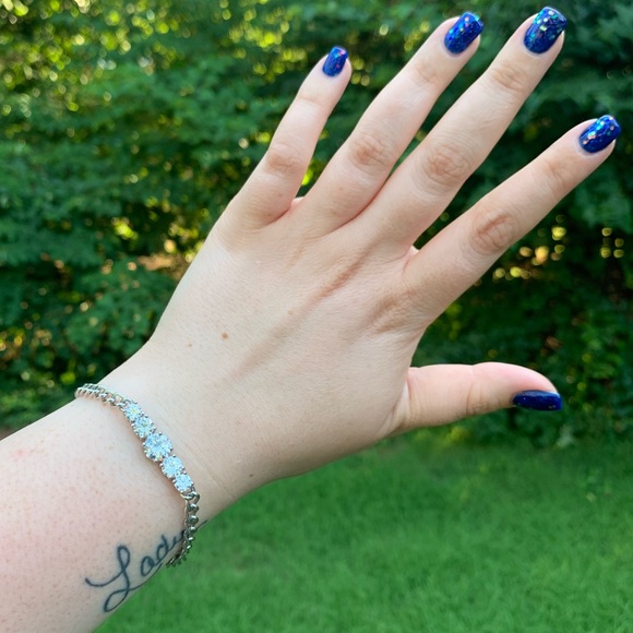 Quality Rhinestone Chain Bracelet - Picture 7 of 16